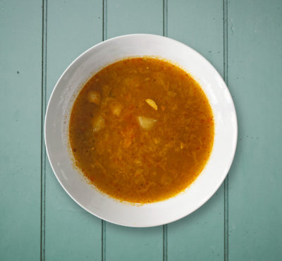 Kelová polievka, vegánské párky
